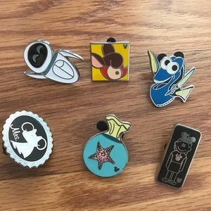 Disney pins